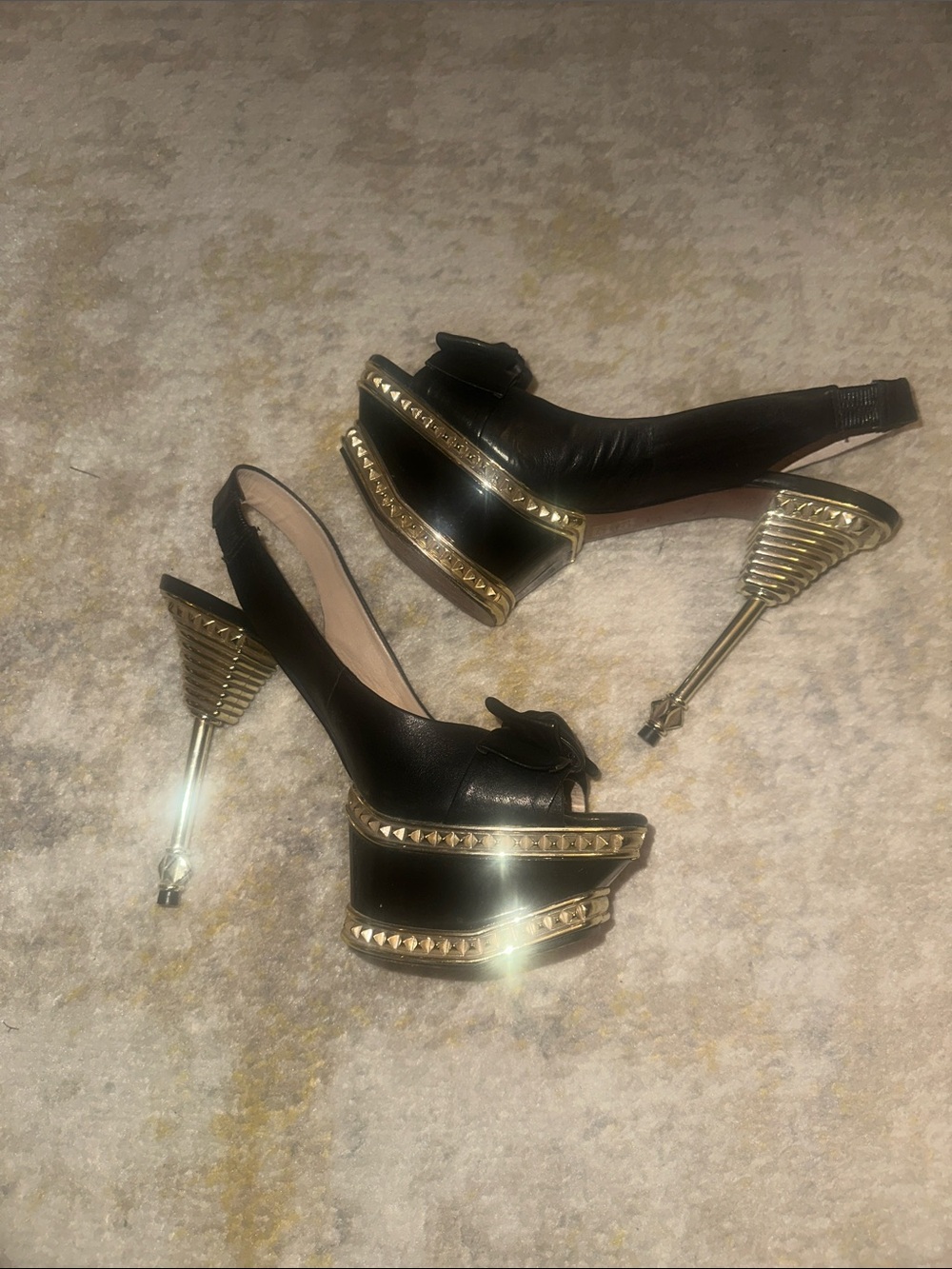 Vintage bebe Black Peep-Toe Slingback Platform Front Bow
